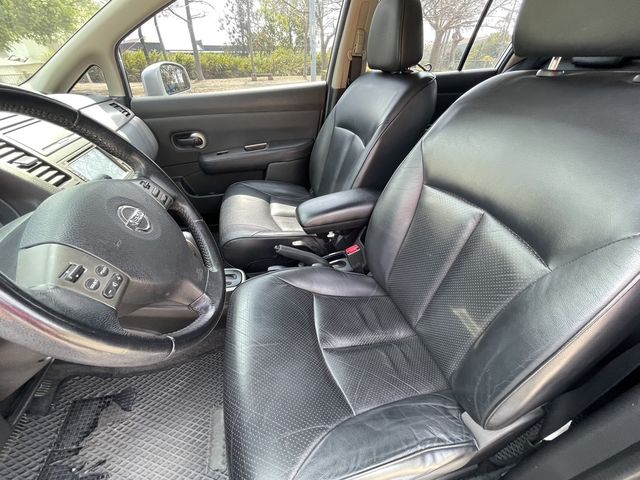 NISSAN日產 TIIDA  第5張相片