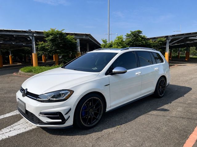 VOLKSWAGEN福斯 GOLF VARIANT  第1張相片
