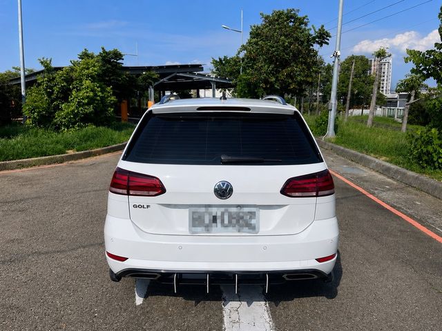 VOLKSWAGEN福斯 GOLF VARIANT  第4張相片