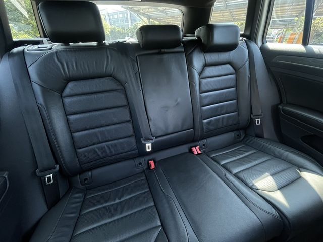 VOLKSWAGEN福斯 GOLF VARIANT  第9張相片
