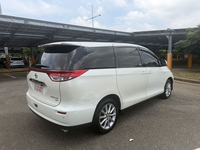 TOYOTA豐田 PREVIA  第2張相片