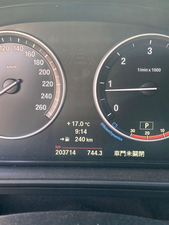 BMW寶馬 520D  第7張相片