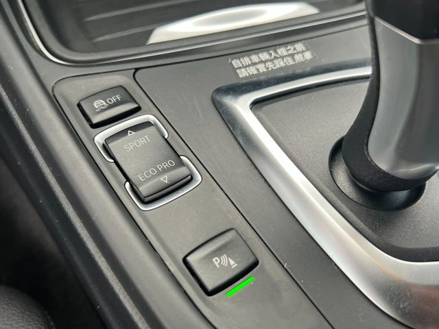 BMW寶馬 316  第8張相片