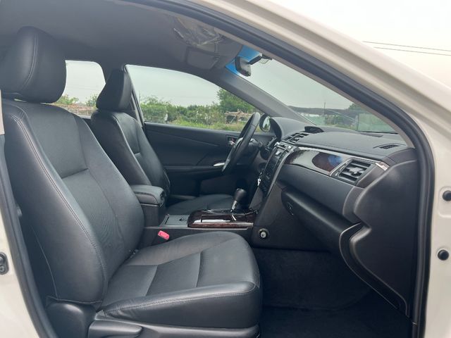 TOYOTA豐田 CAMRY  第10張相片