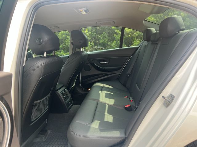 BMW寶馬 318I  第7張相片