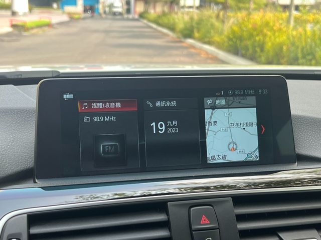 BMW寶馬 318I  第14張相片