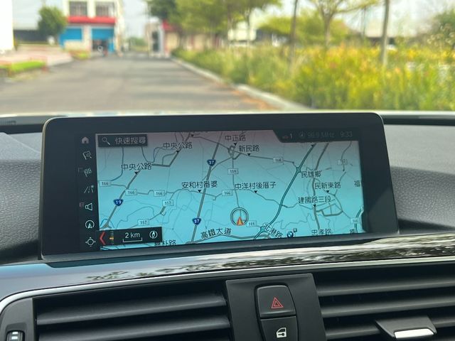 BMW寶馬 318I  第16張相片