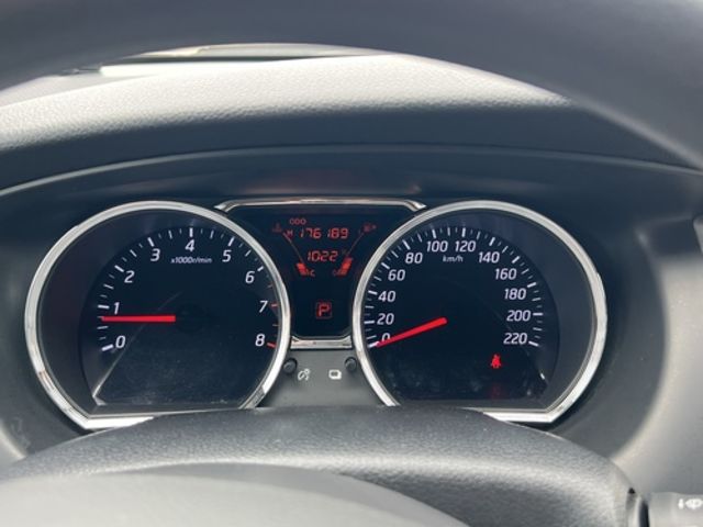 NISSAN日產 LIVINA  第7張相片