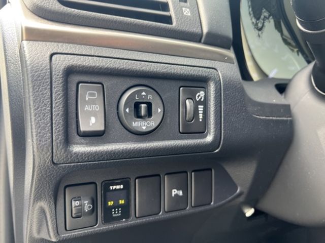 LEXUS凌志 CT200H  第5張相片