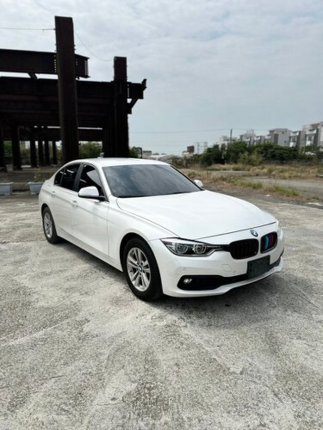 BMW寶馬 318I  第5張相片