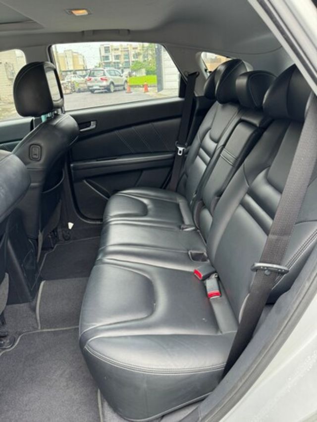 LUXGEN納智捷 U6 TURBO  第2張相片