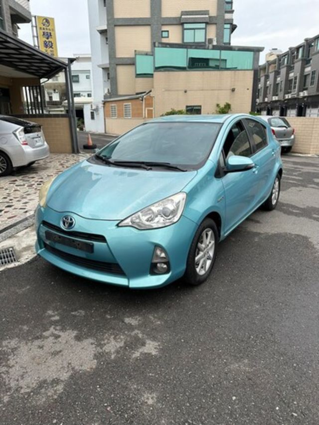 TOYOTA豐田 PRIUS C  第1張相片