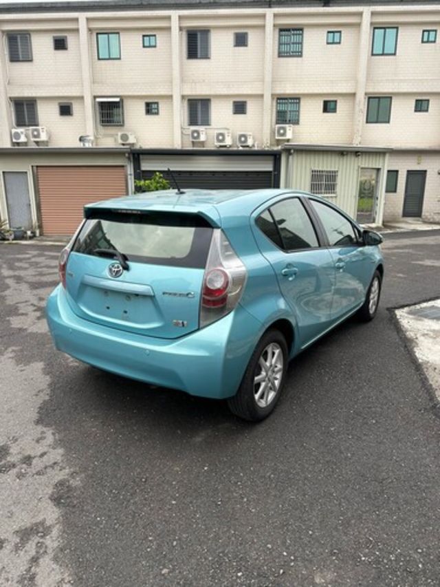 TOYOTA豐田 PRIUS C  第3張相片