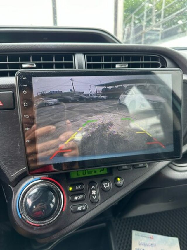 TOYOTA豐田 PRIUS C  第4張相片