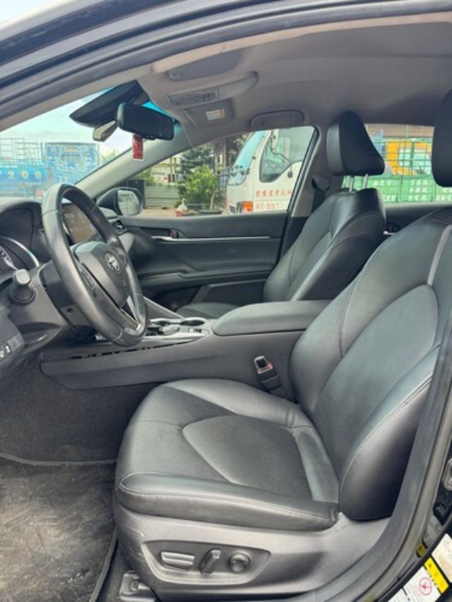 TOYOTA豐田 CAMRY  第3張相片
