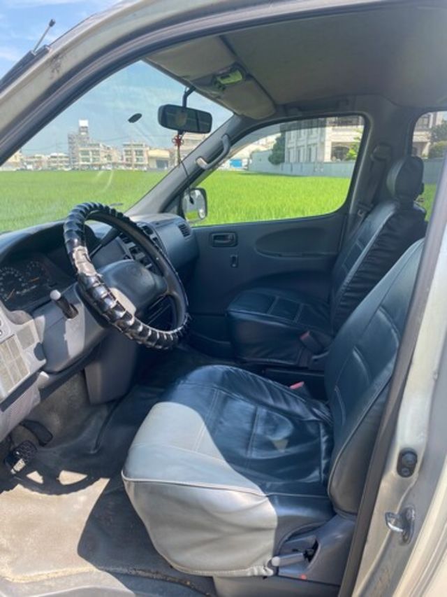 TOYOTA豐田 HIACE  第4張相片
