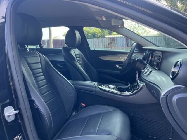 M-BENZ賓士 E200  第7張相片