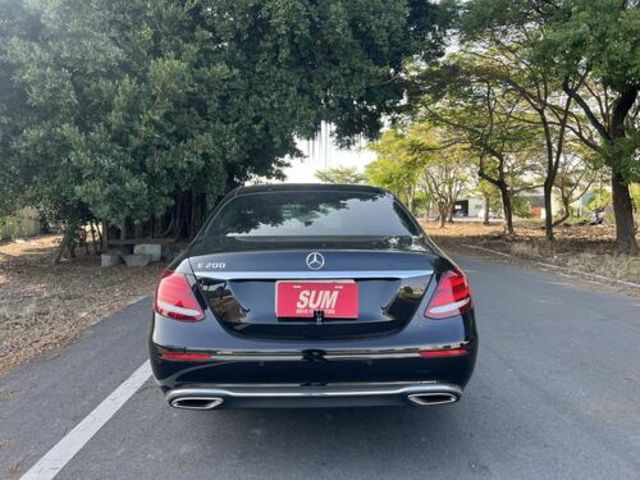 M-BENZ賓士 E200  第13張相片