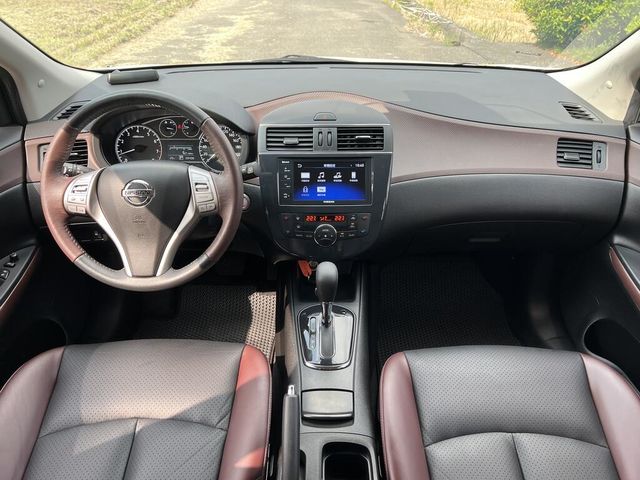 NISSAN日產 TIIDA  第5張相片