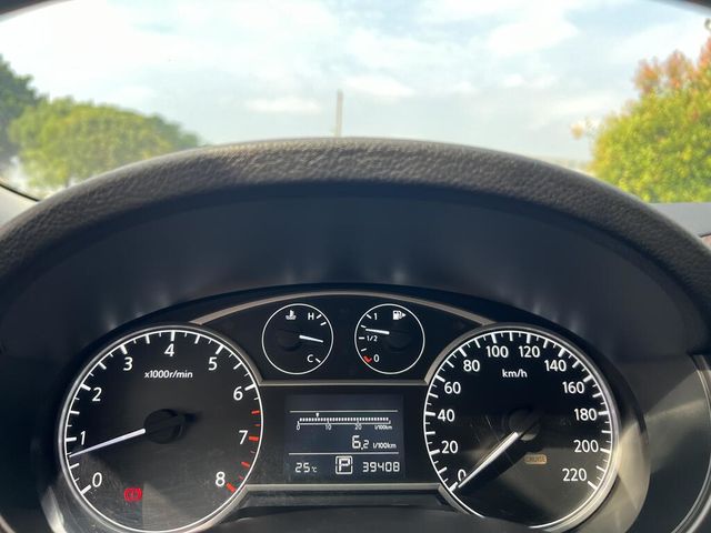 NISSAN日產 TIIDA  第6張相片