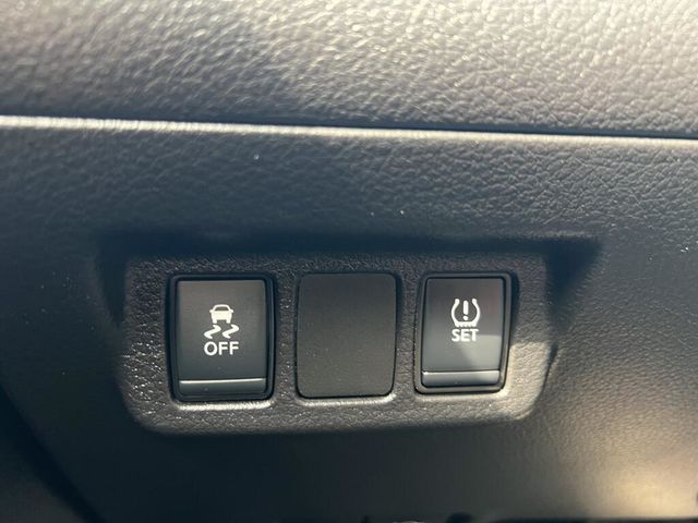 NISSAN日產 TIIDA  第10張相片