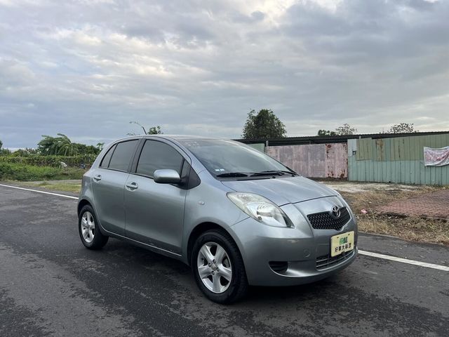 TOYOTA豐田 YARIS  第2張相片