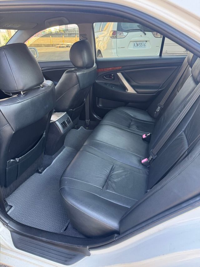 TOYOTA豐田 CAMRY  第3張相片