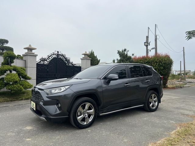 TOYOTA豐田 RAV4  第1張相片