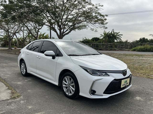 TOYOTA豐田 ALTIS  第3張相片