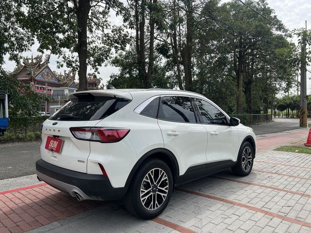 FORD福特 KUGA  第7張相片