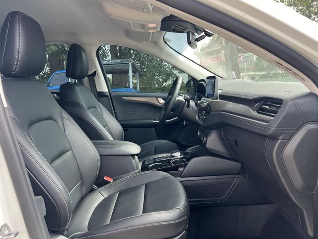 FORD福特 KUGA  第12張相片