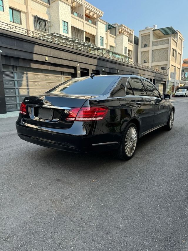 M-BENZ賓士 E250  第2張相片