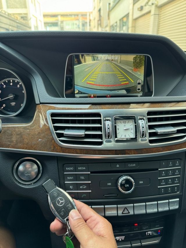 M-BENZ賓士 E250  第4張相片