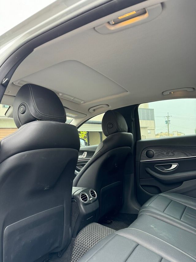 M-BENZ賓士 E200  第7張相片