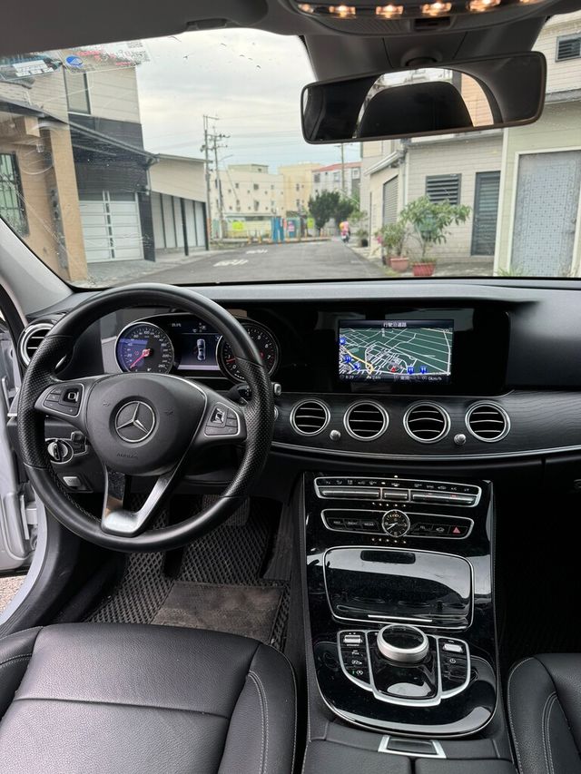 M-BENZ賓士 E200  第8張相片