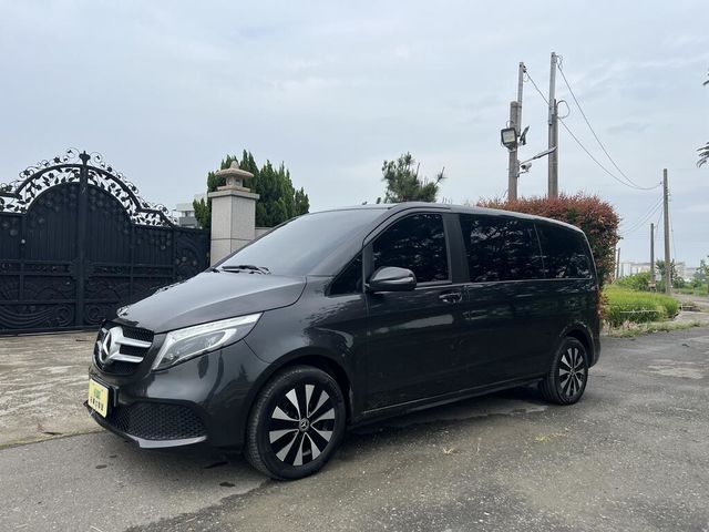 M-BENZ賓士 V220 D  第1張相片