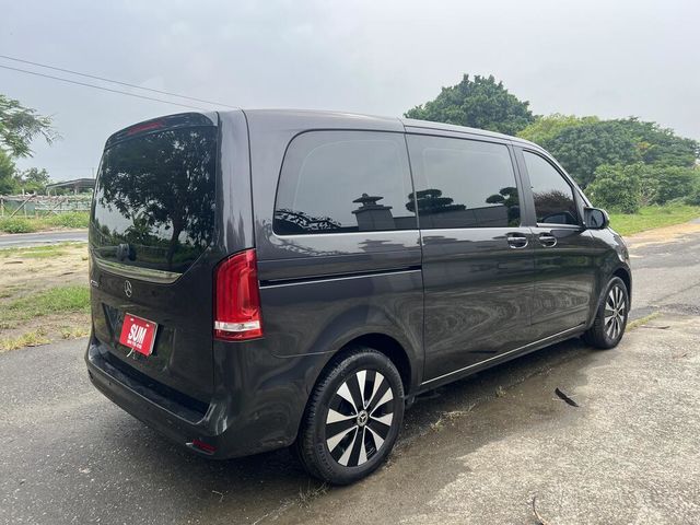 M-BENZ賓士 V220 D  第4張相片
