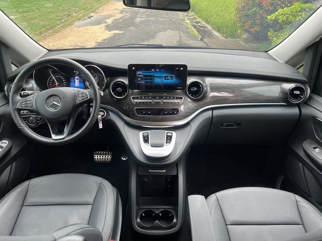 M-BENZ賓士 V220 D  第9張相片