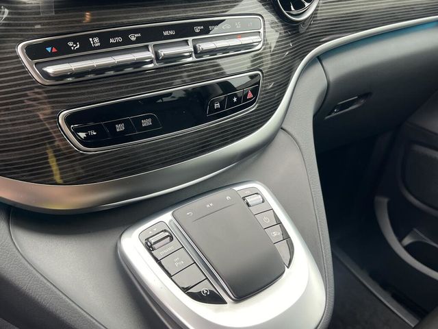 M-BENZ賓士 V220 D  第17張相片