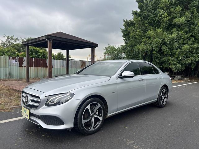 M-BENZ賓士 E200  第1張相片