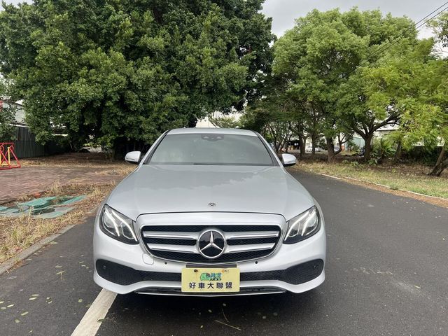 M-BENZ賓士 E200  第2張相片