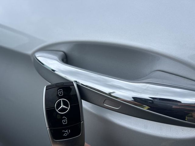 M-BENZ賓士 E200  第3張相片