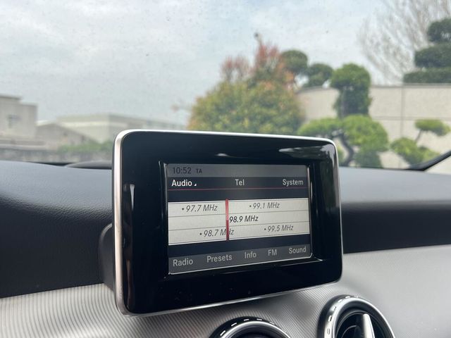 M-BENZ賓士 GLA200  第7張相片