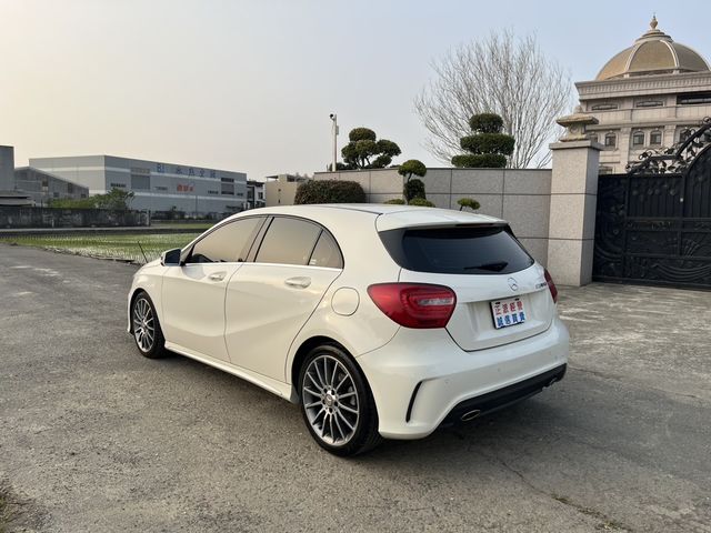 M-BENZ賓士 A180  第6張相片