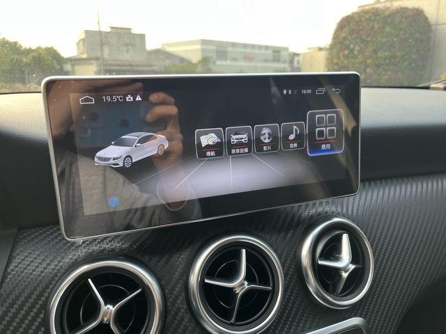 M-BENZ賓士 A180  第9張相片