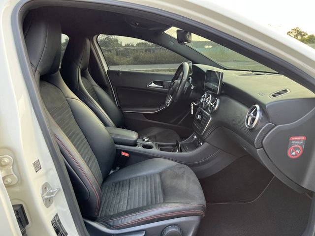 M-BENZ賓士 A180  第16張相片