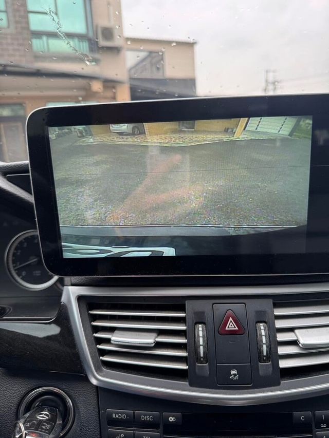 M-BENZ賓士 E200  第5張相片