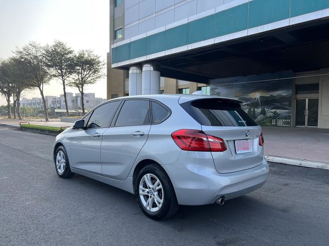 BMW寶馬 218D  第4張相片