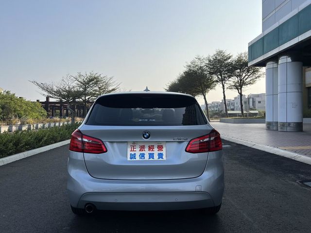 BMW寶馬 218D  第5張相片