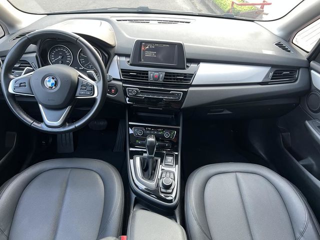 BMW寶馬 218D  第17張相片